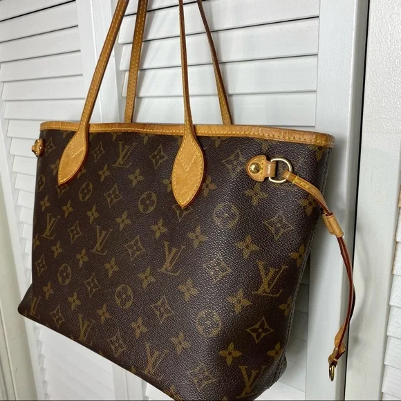 ✨SOLD!! Louis Vuitton Neverfull PM✨ - Picture 8 of 17